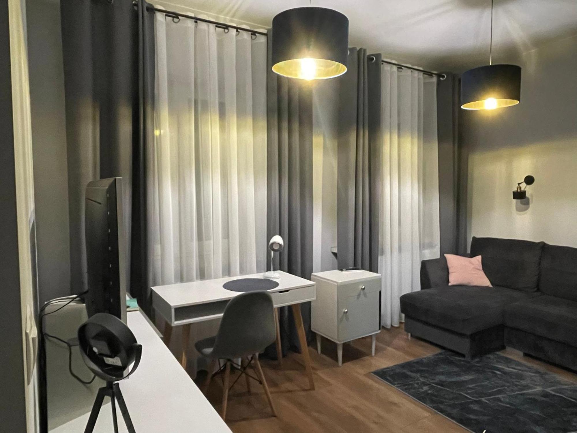 “Apartcalm - Like At Home” - Close To Subway Varsó Kültér fotó